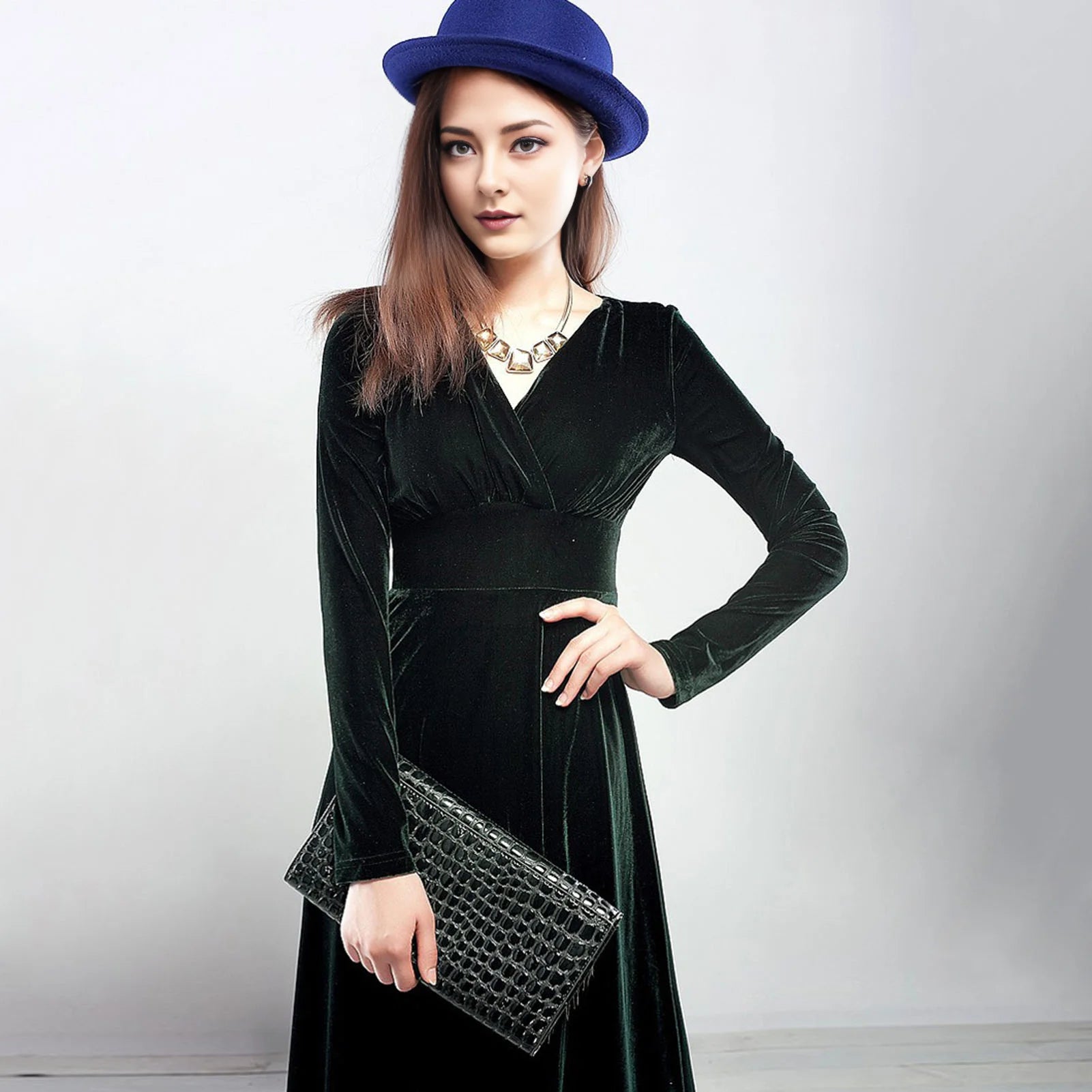 Vintage Women Autumn Long Sleeve V Neck Pleated Velvet Banquet Party Maxi Dress Party Wedding Elegant Evening dress 