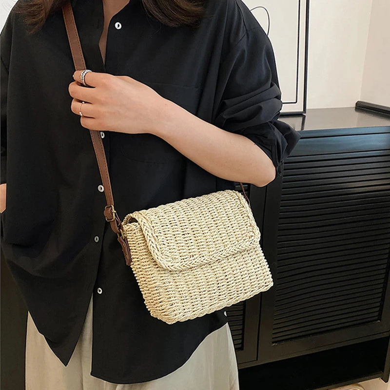 Fashion Women Weave Straw Shoulder Bag Raffia Messenger Bag New Trendy Vintage Crossbody Bag for Summer Straw Beach Bag