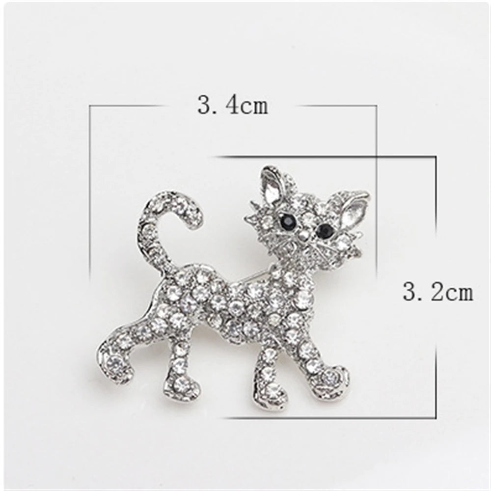 Sparkling crystal cat brooch, 3.4cm silver lapel pin for clothes and bags, ideal gift for pet lovers.