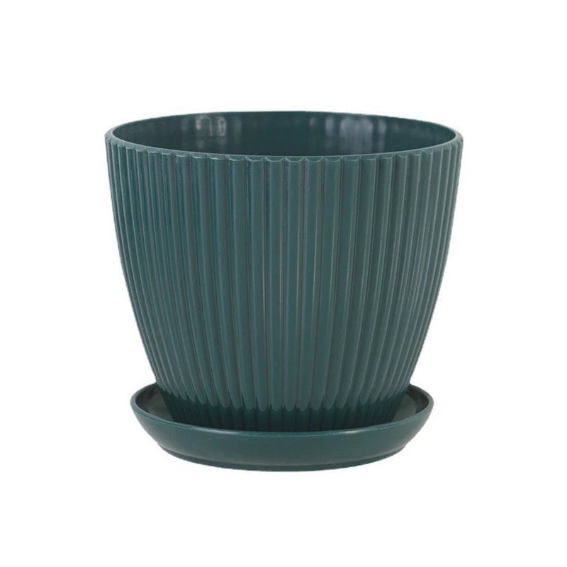 Plastic ribbed plant pot with matching tray, dark green