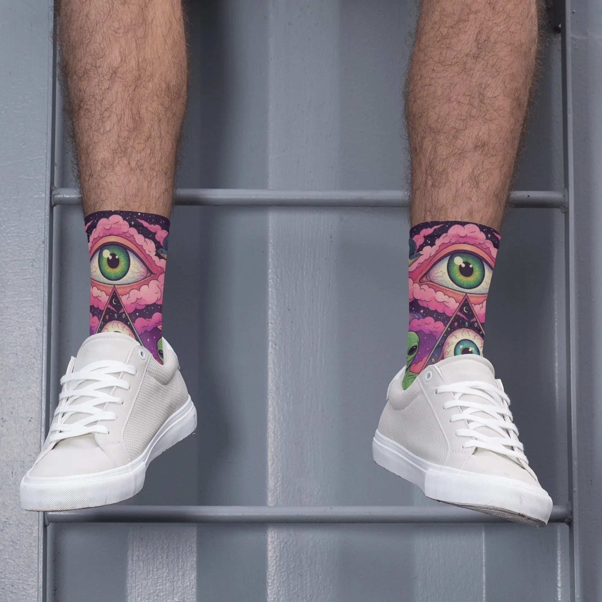 Mystery Eyes Happy Alien Psychedelic Socks Casual Fashion Men's Socks Novelty Funny Compression Socks Crazy Street Hip-Hop Socks