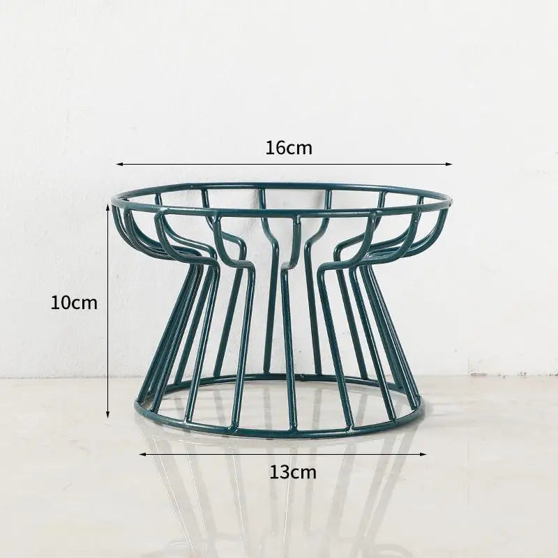 Green metal raised pet bowl stand for dogs and cats, 16cm wide. Elevated feeder stand for ergonomic pet feeding.