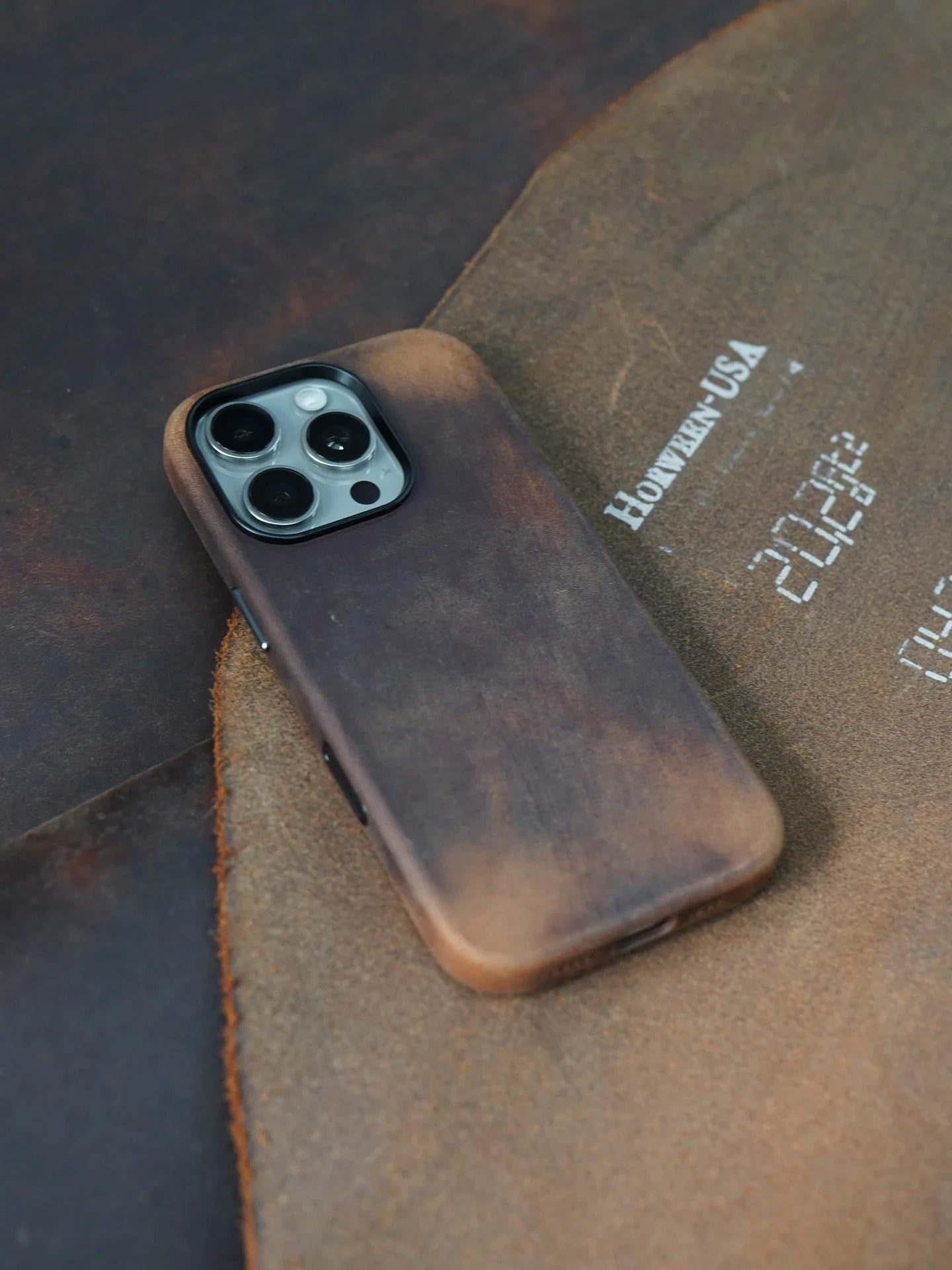 Horween Leather iPhone 16 Pro Max Case - Slim Protective Cover Tidesmit