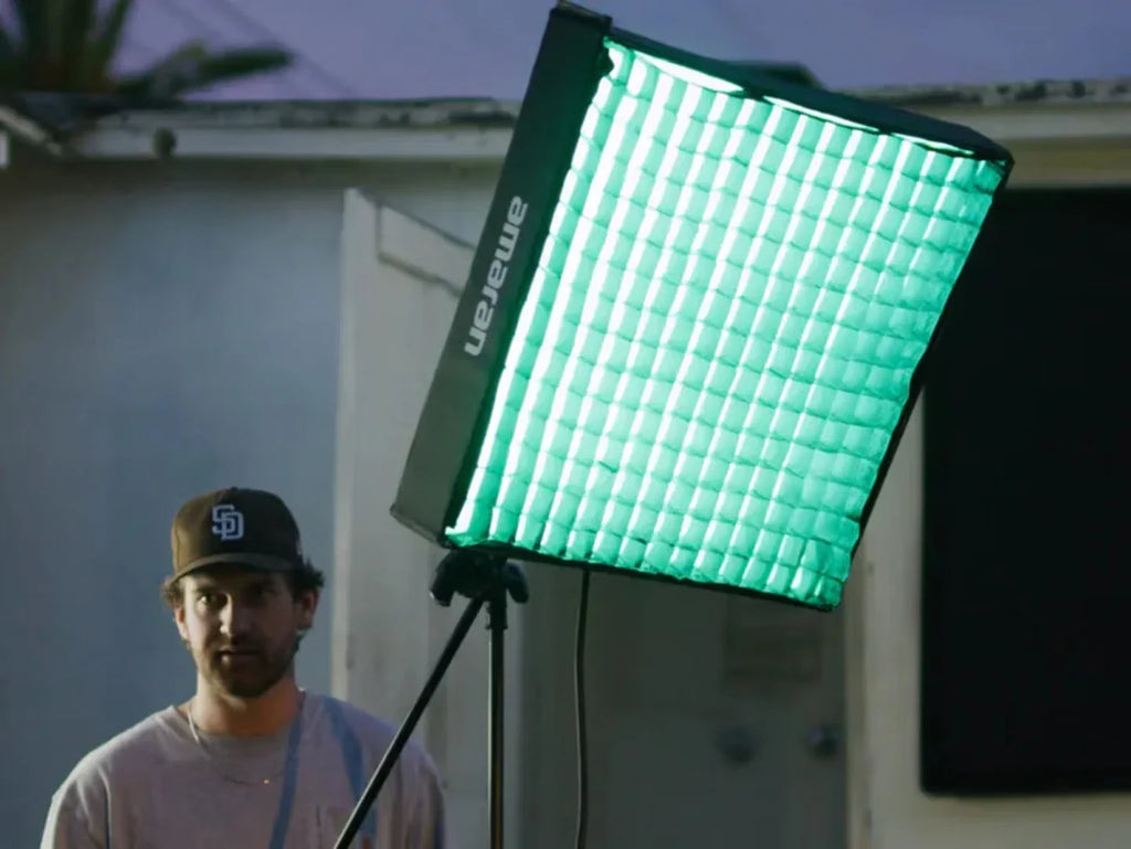 Amaran F22c RGBWW LED Video Light Mat 200W - Adjustable Color Temperature Tidesmit