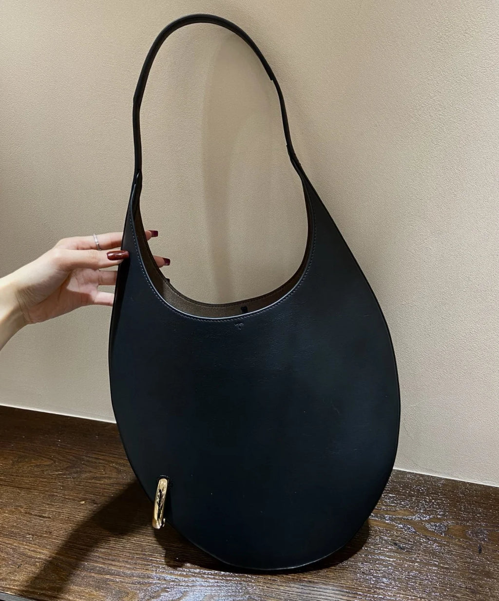 2025 summer new large crescent pipa bag imported top layer cowhide armpit bag single shoulder crossbody bag