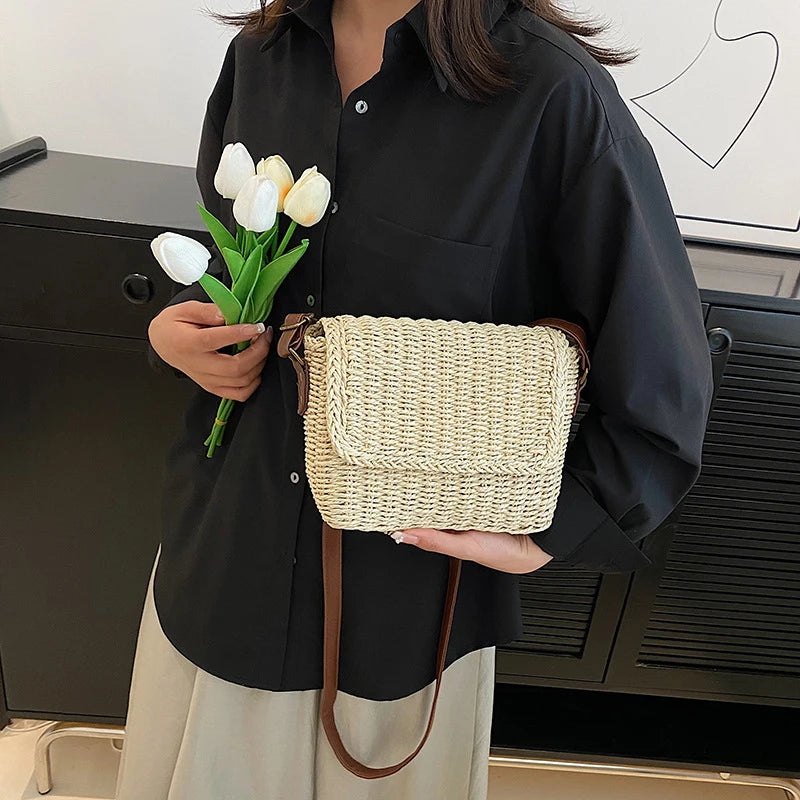 Fashion Women Weave Straw Shoulder Bag Raffia Messenger Bag New Trendy Vintage Crossbody Bag for Summer Straw Beach Bag