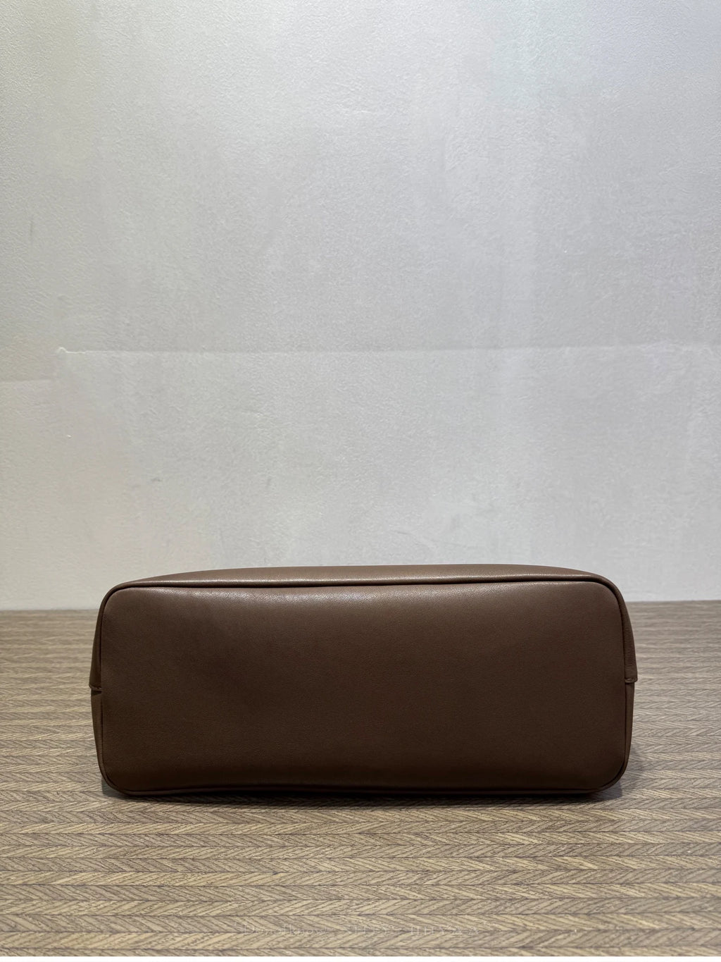 Vintage Genuine Leather Handbag Women Sheepskin Lining Soft Retro Top Grain Cowhide  Water Absorbing Large Capacity Commuter