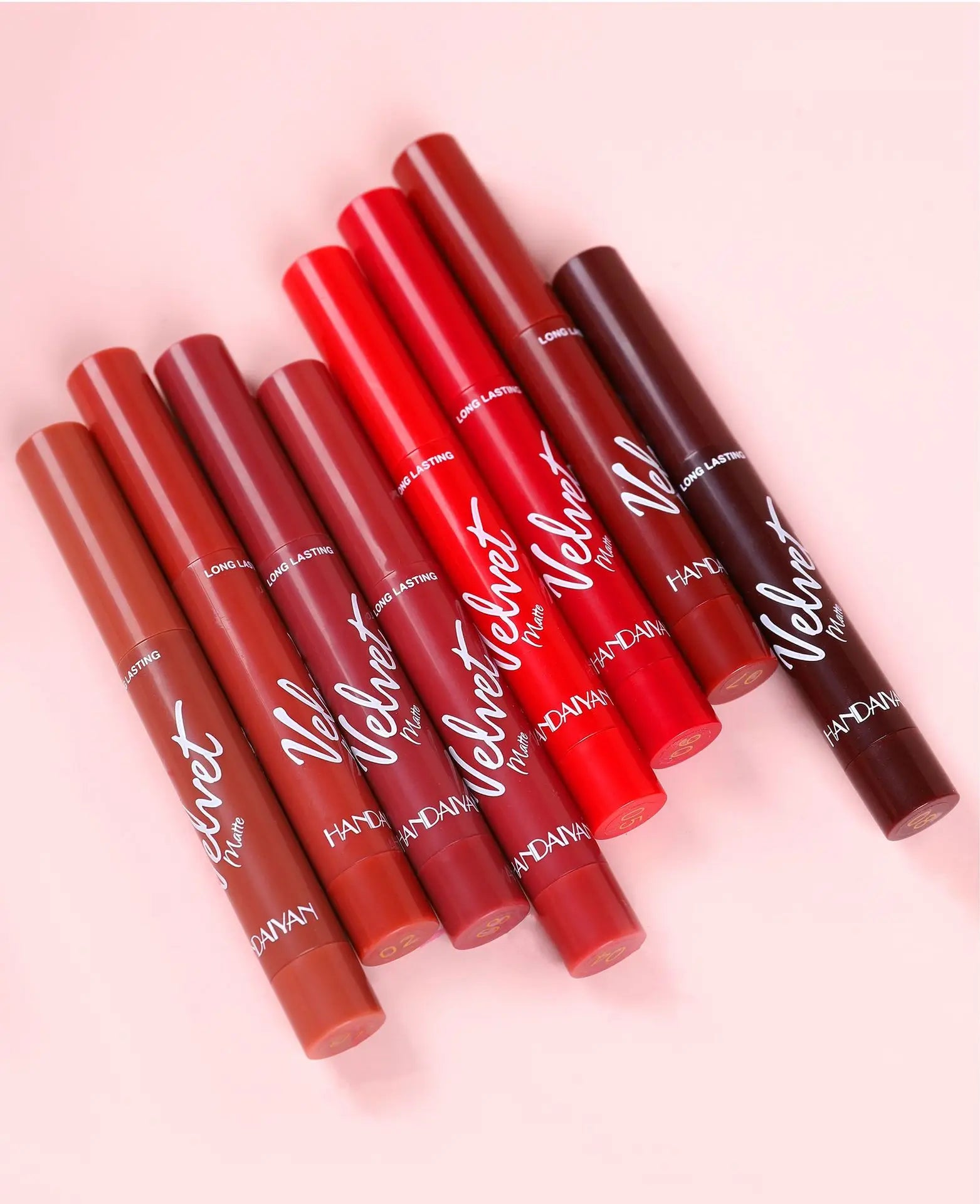 8pcs velvet matte lipstick set featuring long-lasting, highly pigmented shades in a sleek, professional makeup design.